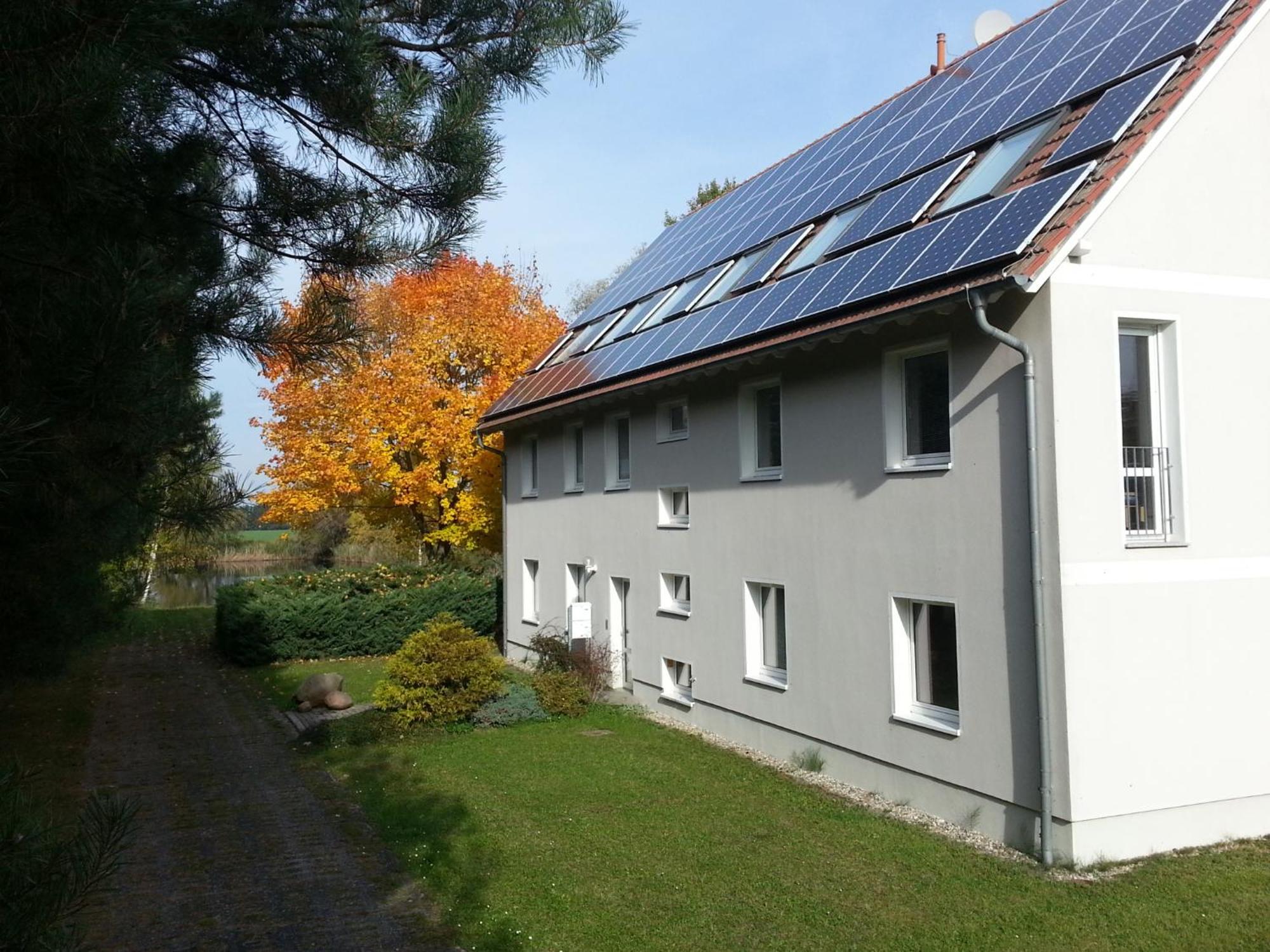 Ferienwohnungen Im Kunst.Haus Am See Doberlug-Kirchhain Esterno foto